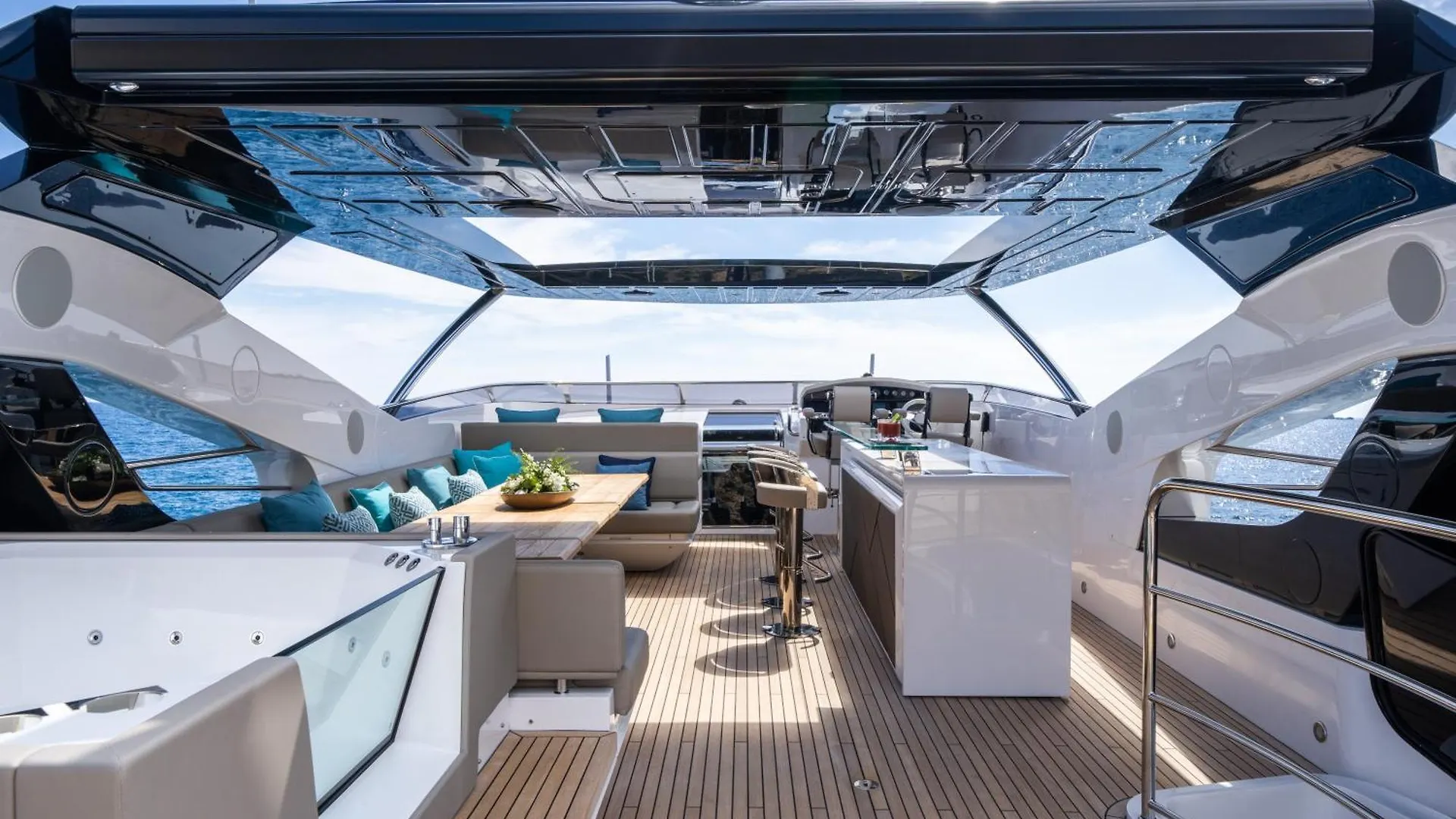 Luxusyacht Mallorca Portals Nous  Spain