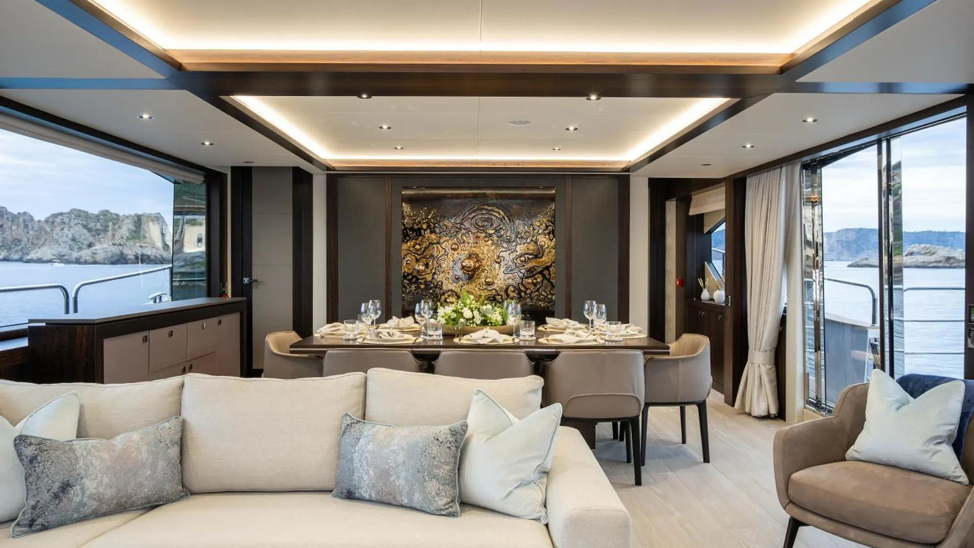 Luxusyacht Mallorca Portals Nous  Botel Portals Nous (Mallorca)